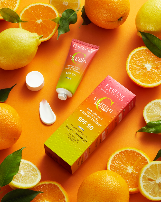 اكتشف كريم Eveline Vitamin C 3X Action SPF 50 للحماية من الشمس والترطيب العميق. يوفر حماية عالية من الأشعة فوق البنفسجية، ويعمل على تفتيح البشرة وتقليل التصبغات. مناسب لجميع أنواع البشرة.